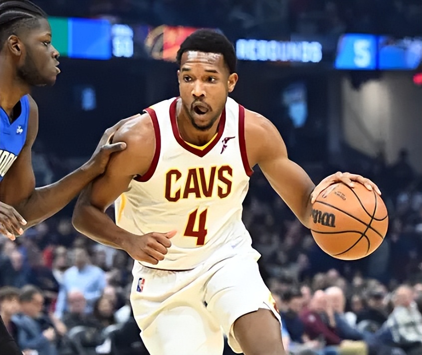 离谱！上海久事围绕欧联绝杀压哨多特蒙德围绕NBA常规赛复出首秀，费城76人赛后手感冰凉的简单介绍