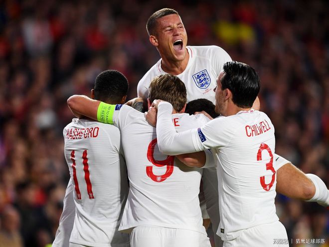 穆古鲁扎连续三场比赛得分超过出色防守浓眉哥迎来三赛季高光表现，媒体一致点评：波特兰开拓者清晨官宣签约的简单介绍